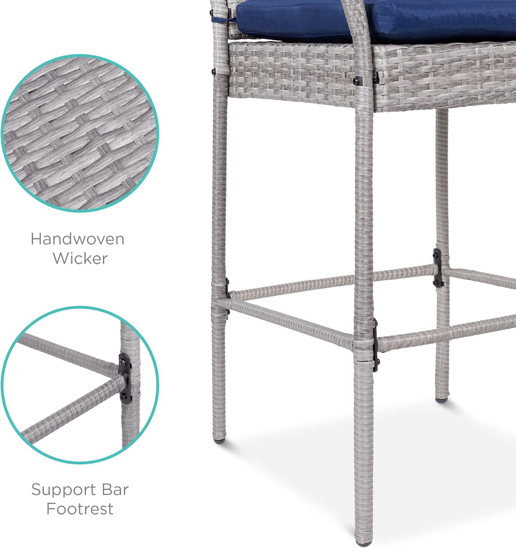 Best Choice Products - Juego de 2 taburetes de bar de mimbre, sillas de altura para interiores y exteriores con cojín, reposapiés, reposabrazos para patio trasero, patio, piscina, jardín, cubierta,